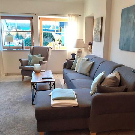 Holiday Flat With Idyllic Garden In داون المظهر الخارجي الصورة